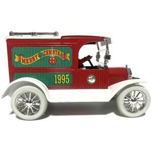 1913 Model T Merry Christmas Diecast Van With Case Santa Driving 1:25 Scale